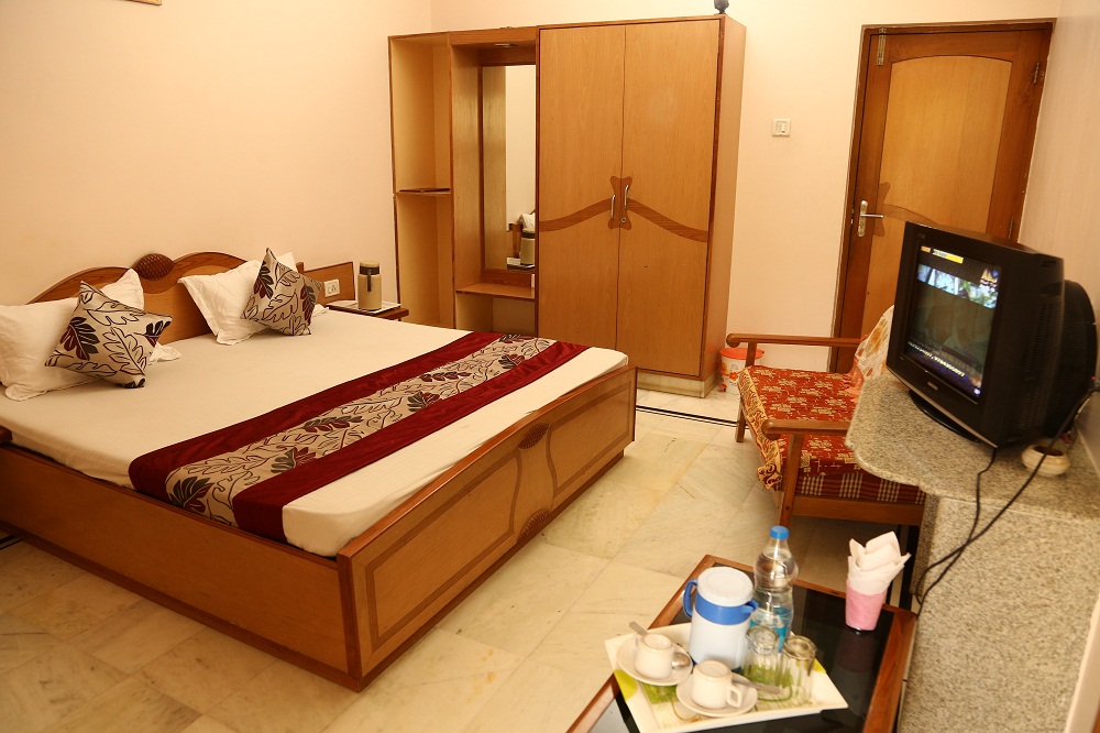 Hotel Ambika | Deluxe A.C room